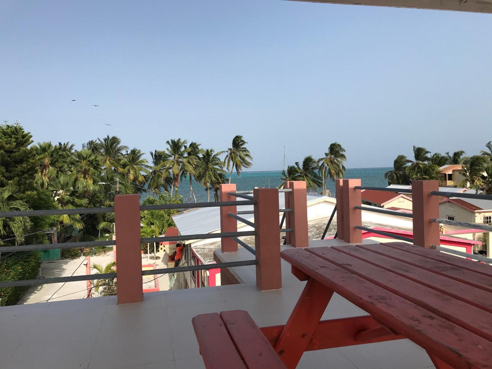 Tropical Paradise Express Caye Caulker Luaran gambar