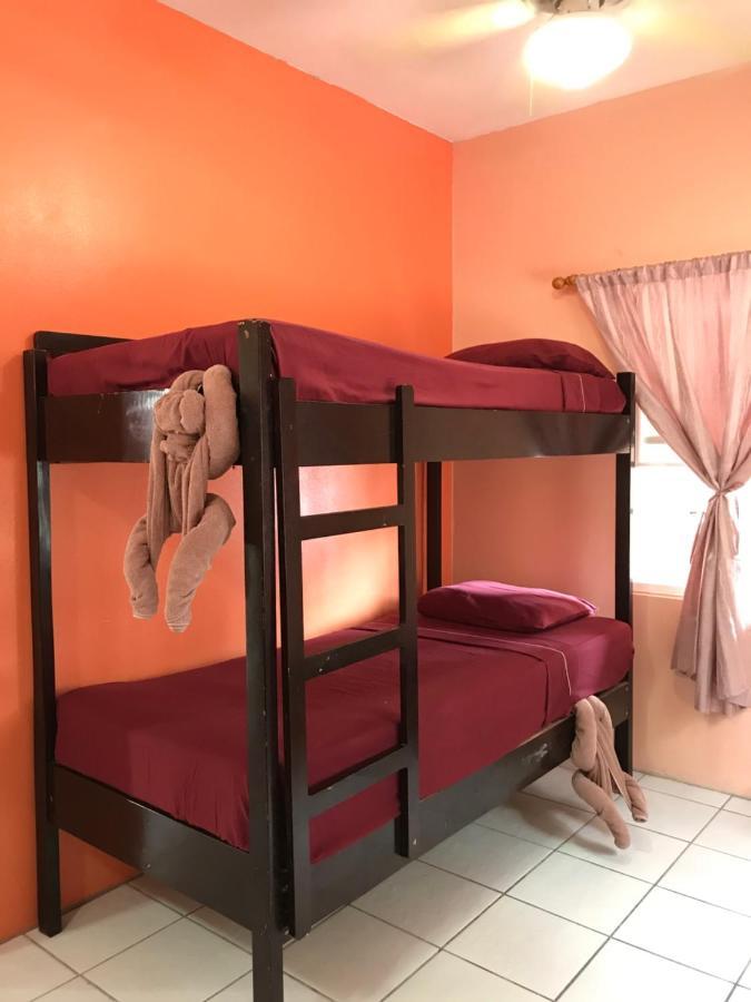 Tropical Paradise Express Caye Caulker Luaran gambar
