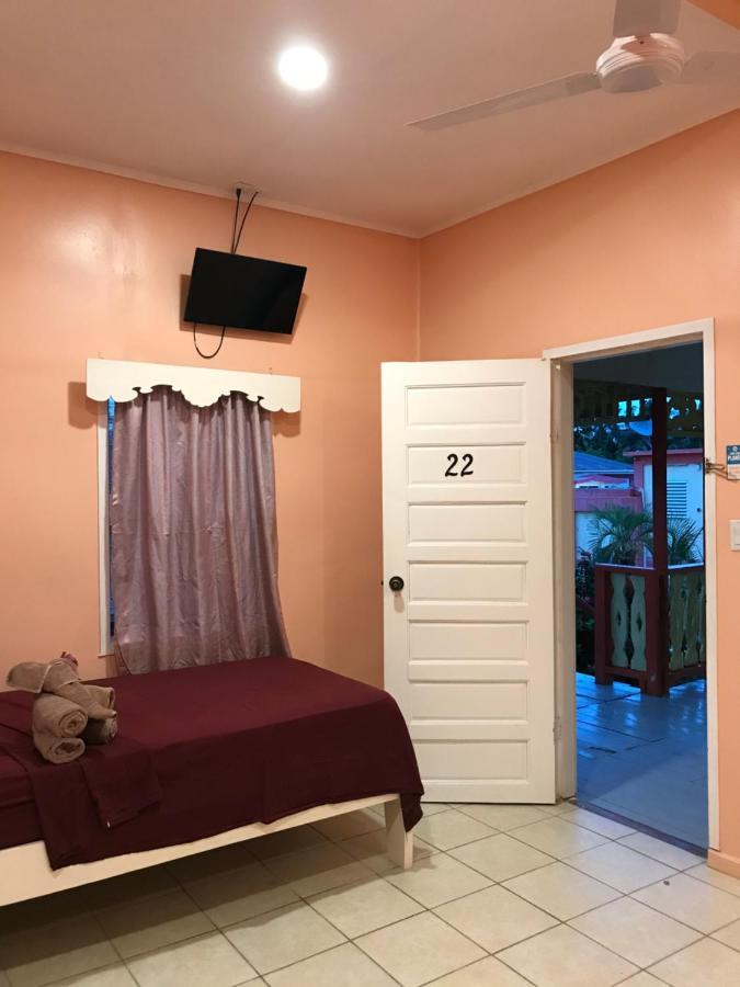 Tropical Paradise Express Caye Caulker Luaran gambar